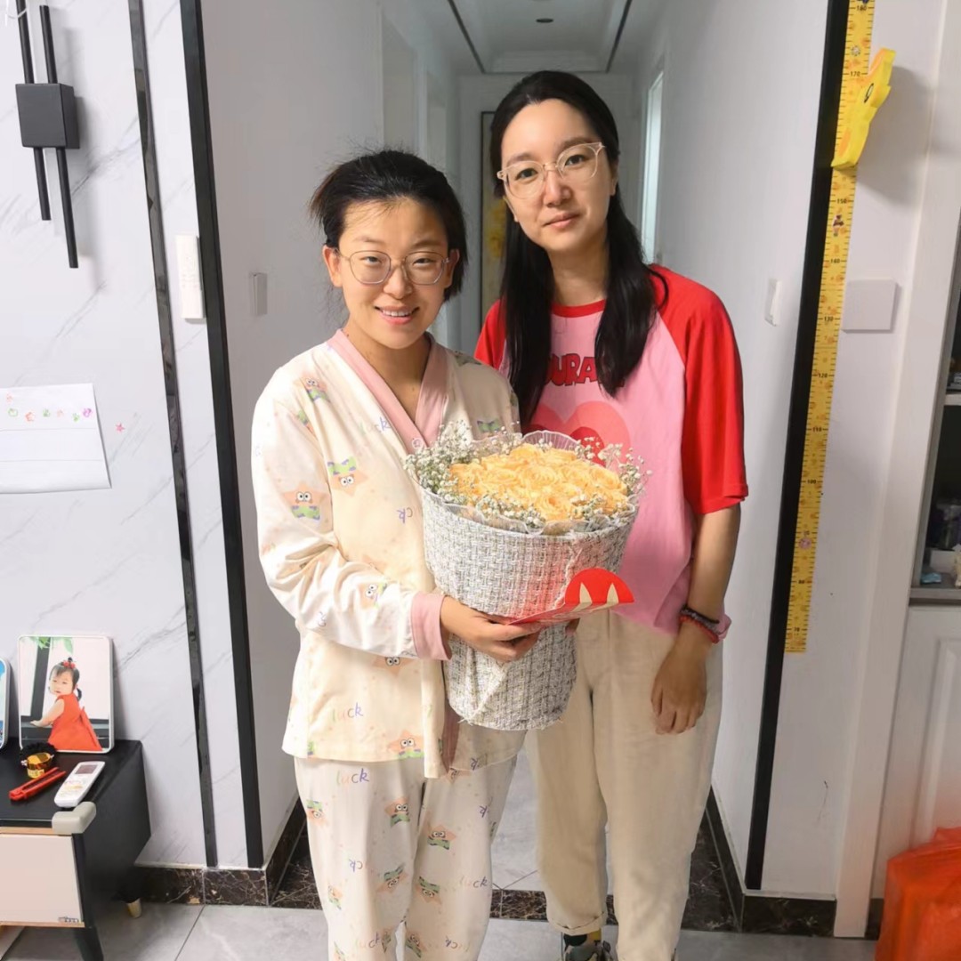 慰問生育職工，做好“娘家人”
